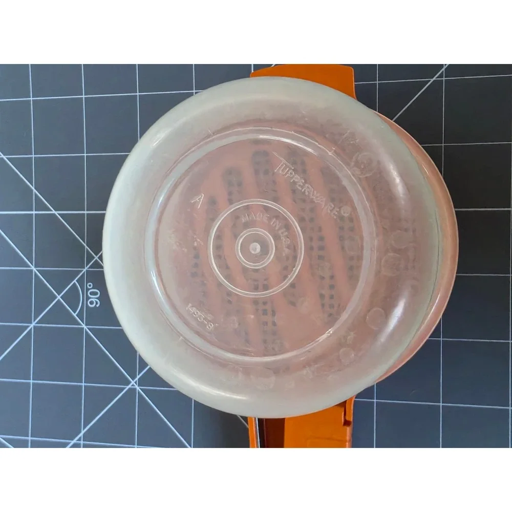 Vintage Tupperware Flour Sifter Orange 1493-8 Squeeze Handle Kitchen Tool USA